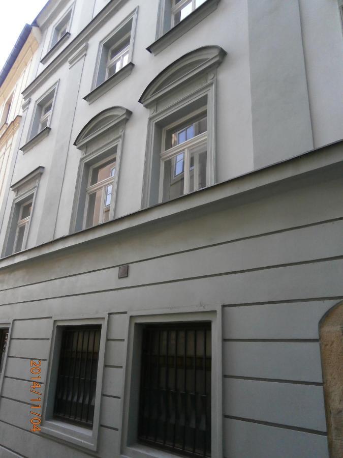 Ferienwohnung U Zeleneho Jalovce Prag Exterior foto